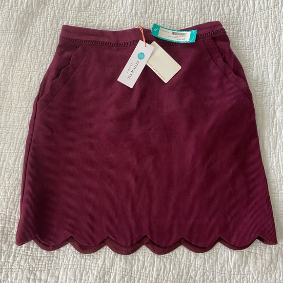 NWT Skies Are Blue Burgundy Scallop Hem Mini Skirt – Size M - Picture 2 of 4